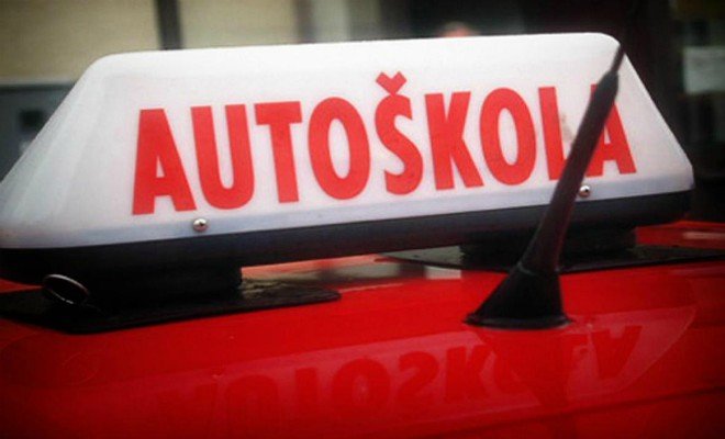 Autoškoly musely znovu odložit výuku i výcvik a nejedné z nich zřejmě kor 2.jpg