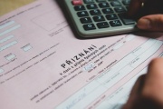 Elektronické podání přiznání k dani z příjmů fyzických osob za rok 2021 v aktuální verzi nyní možné není 