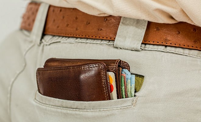 Exekutoři se důrazně ohrazují proti snižování svých platu.jpg