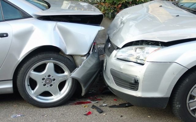 Kdy se vyplatí volat policii k dopravní nehodě.jpg
