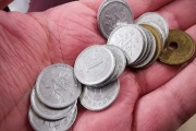 Mimořádná okamžitá pomoc je různě vysoká i v roce 2023