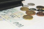 Nejnižší úroveň zaručené mzdy musí být vždy v celku vyplacené mzdy