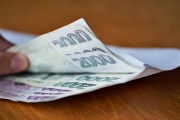 Platy a možná i minimální mzda by měly snad ještě v roce 2022 vzrůst, jen není shoda o kolik