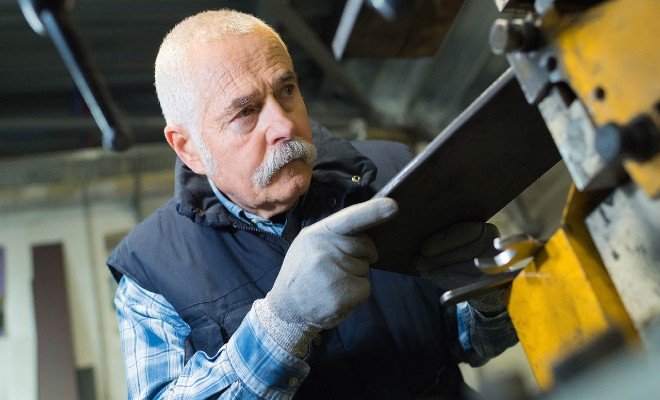 Pracujícího starobního důchodce také chrání zákony především zákoník práce a důchod ne 2.jpg