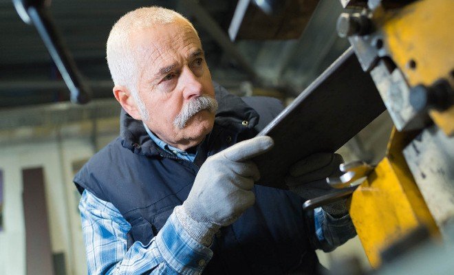 Pracujícího starobního důchodce také chrání zákony především zákoník práce a důchod ne 2.jpg