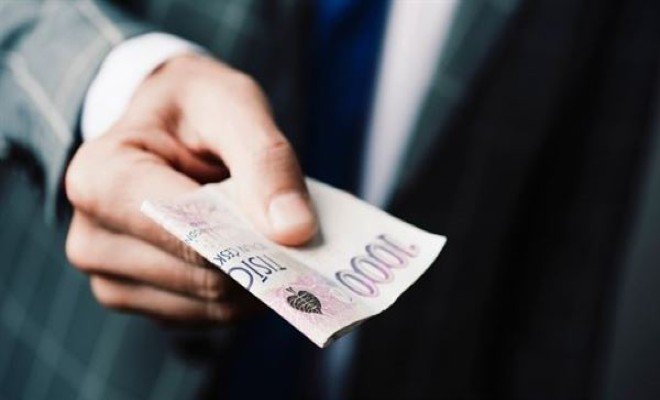 Při přečerpání dovolené je třeba příslušné srážky přeplatku dělat z hru 2.jpg