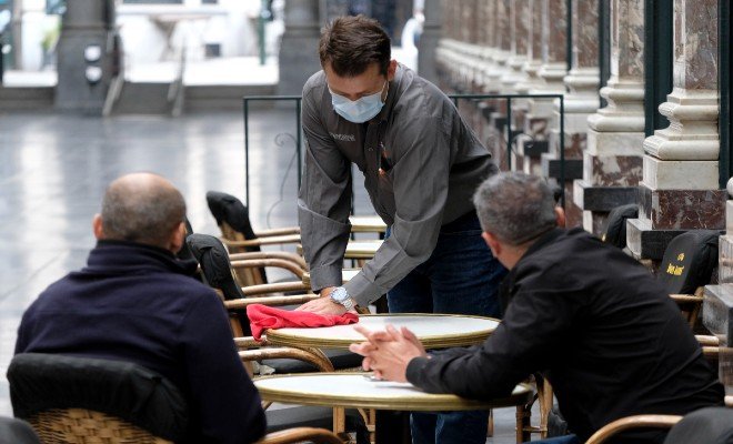 Restaurace budou možná povinně kontrolovat bezinfekčnost zákazníků a s aplikací Tečka 2.jpg