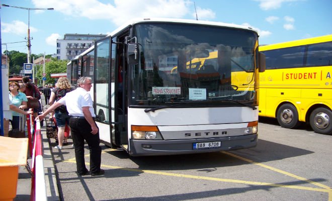 Sleva na jízdném i v autobusech pro studen 2.jpg