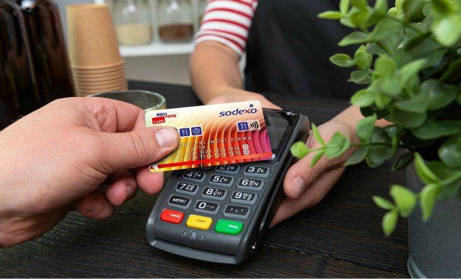 Stravenkovou kartu Sodexo je možné propojit s platební kartou a problém s přeč 2.jpg