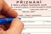 Vyplňte si daňové přiznání za rok 2016 sami. Pomůže vám chytrý formulář.