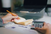 Jak je to s dovolenou a započítáváním do limitu 300 odpracovaných hodin u DPP?