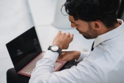 Kdy a jak v roce 2026 správně nahlašovat zaměstnance k  zaměstnávání?