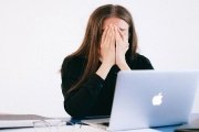 Dohodáři se propouští nebo jim zaměstnavatelé upravují pracovní vztah na jinou formu