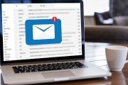 Elektronicky uzavírané pracovní smlouvy bude třeba zasílat na jiný než pracovní mail zaměstnance