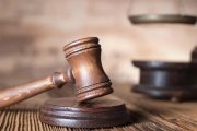 Notáři budou i v roce 2023 jeden den radit zdarma, ale opět jen po telefonu