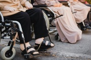 Rychlejší vyřízení příspěvku na péči bude opravdu až od roku 2028